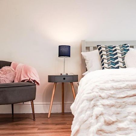 Newly Renovated Modern 4 Bed 3 Bath Apartment London Exterior photo