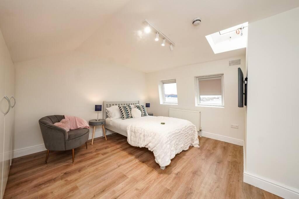 Newly Renovated Modern 4 Bed 3 Bath Apartment London Exterior photo